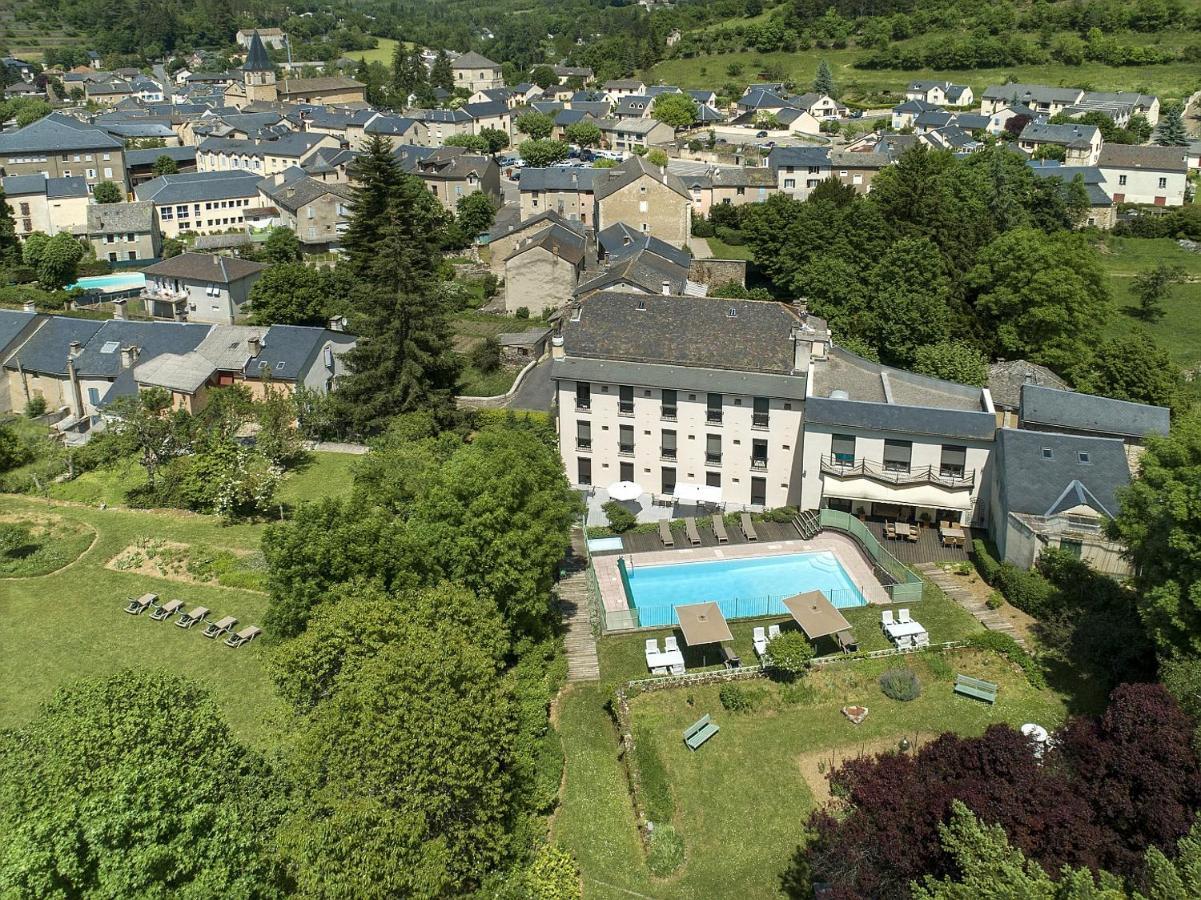 Logis Hotel Restaurant Le Mont Aigoual Меруес Екстериор снимка