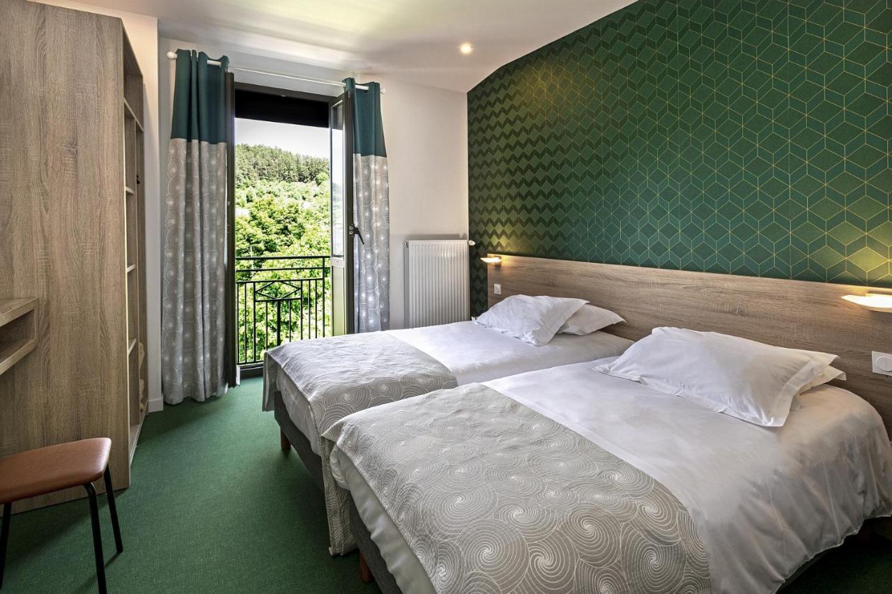 Logis Hotel Restaurant Le Mont Aigoual Меруес Екстериор снимка