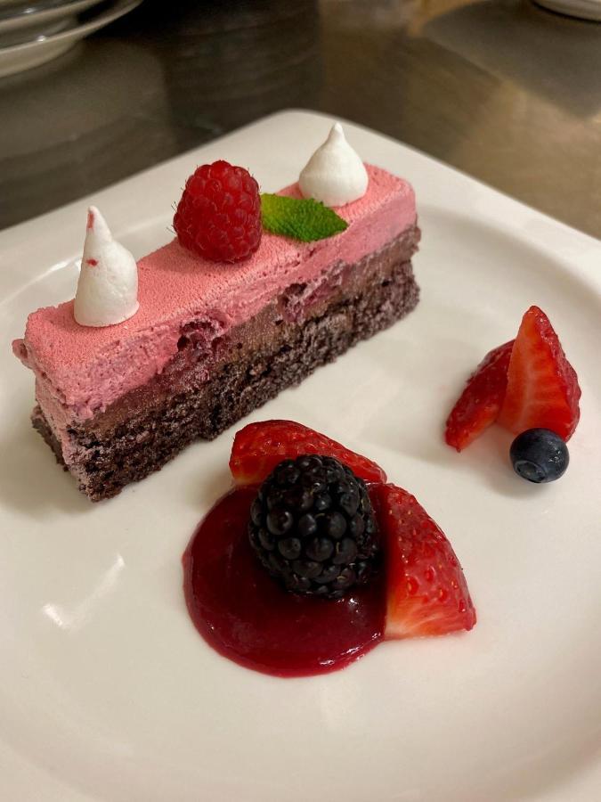 Logis Hotel Restaurant Le Mont Aigoual Меруес Екстериор снимка