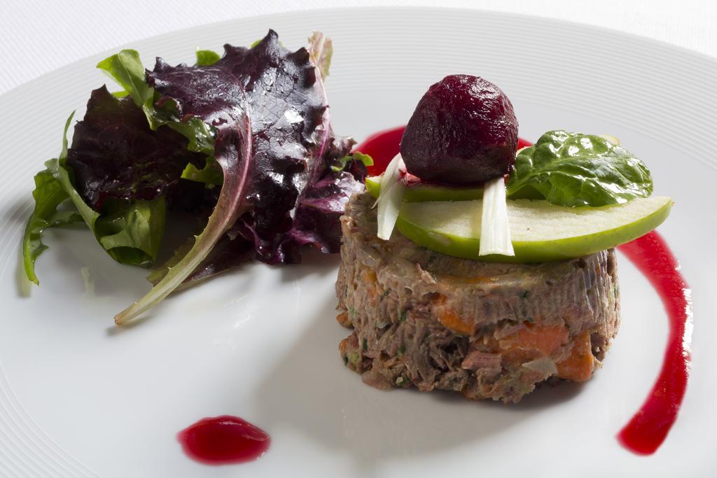 Logis Hotel Restaurant Le Mont Aigoual Меруес Екстериор снимка
