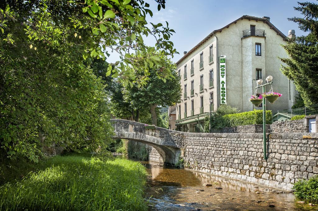 Logis Hotel Restaurant Le Mont Aigoual Меруес Екстериор снимка