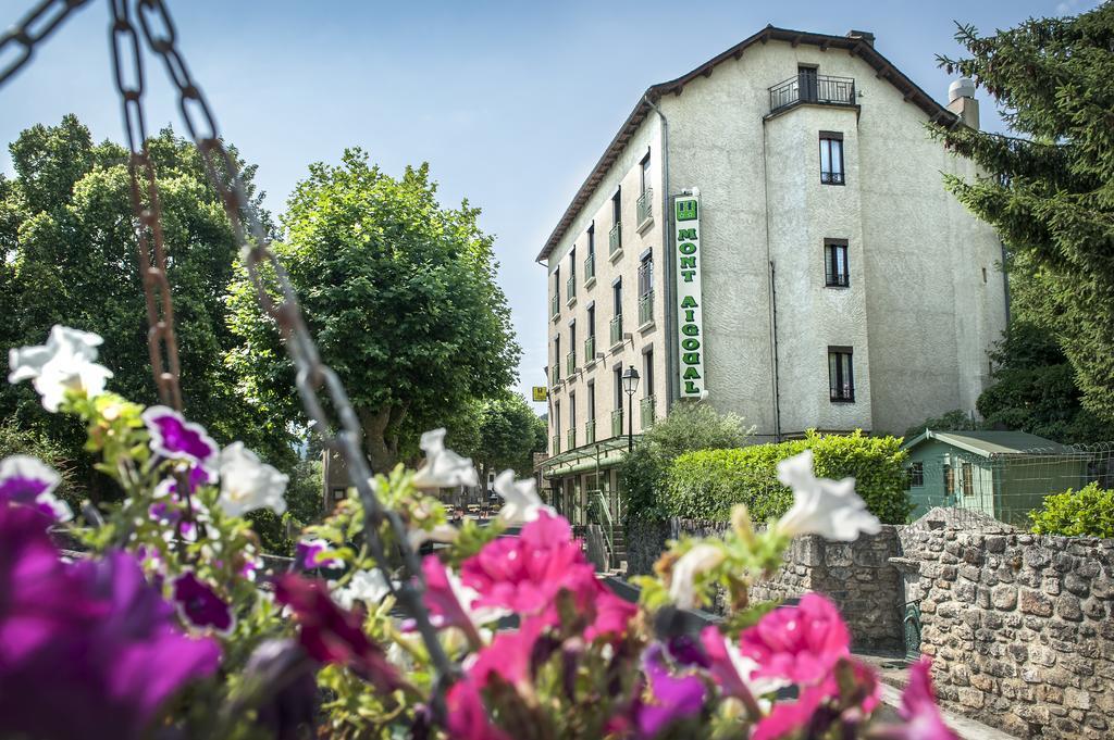 Logis Hotel Restaurant Le Mont Aigoual Меруес Екстериор снимка