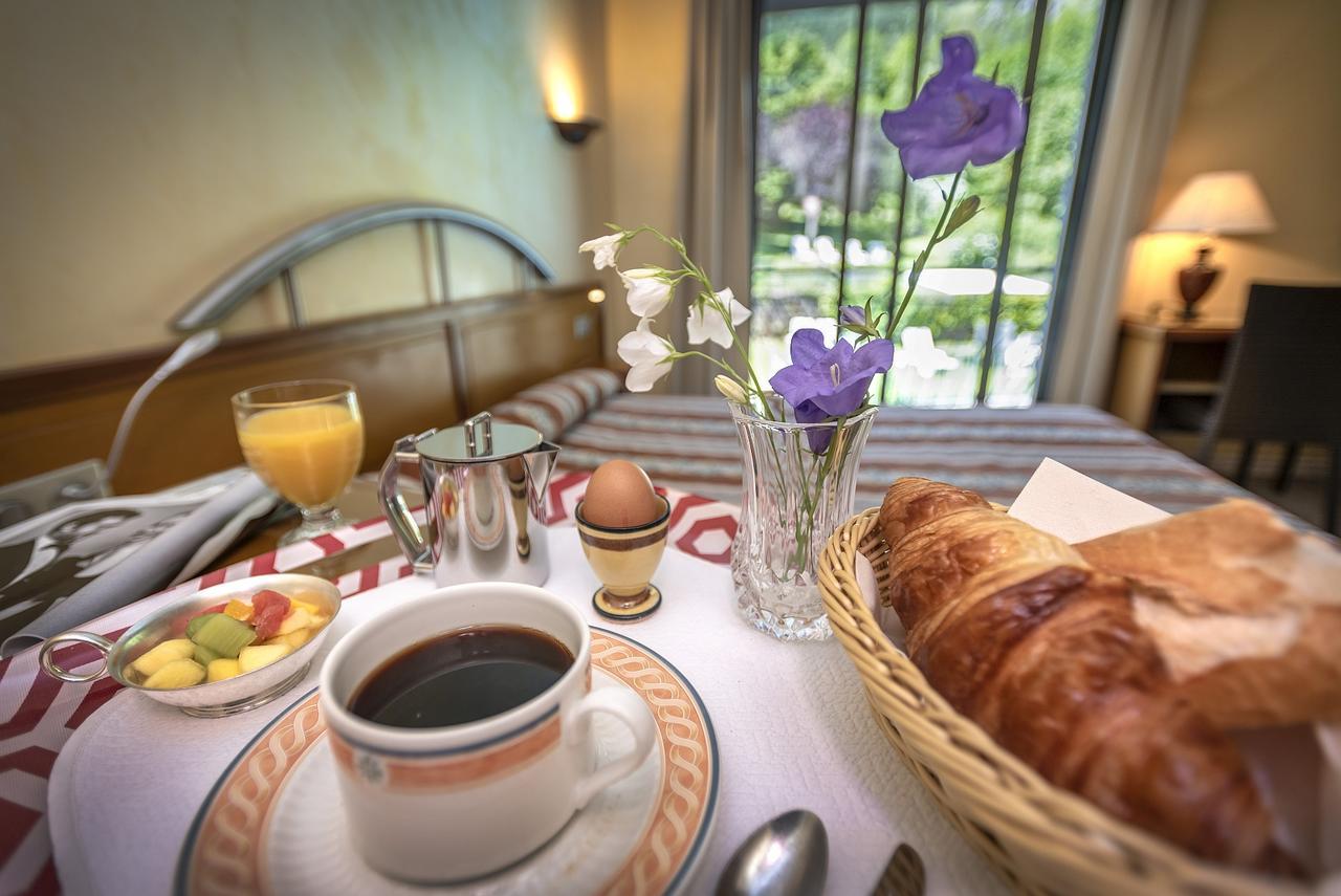 Logis Hotel Restaurant Le Mont Aigoual Меруес Екстериор снимка