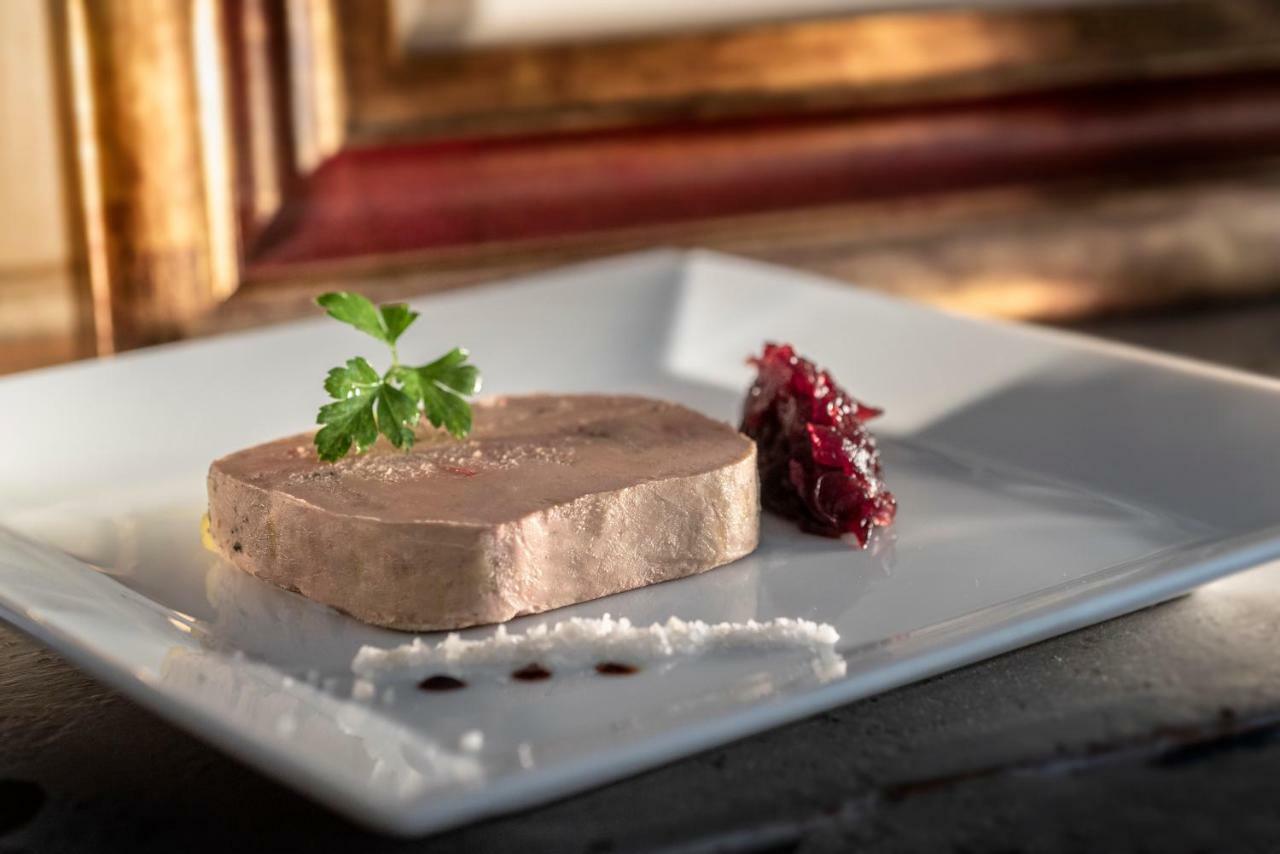 Logis Hotel Restaurant Le Mont Aigoual Меруес Екстериор снимка